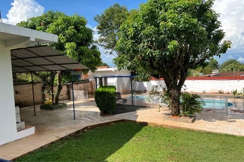 Se vende amplia residencia de 4 habitaciones — foto 4