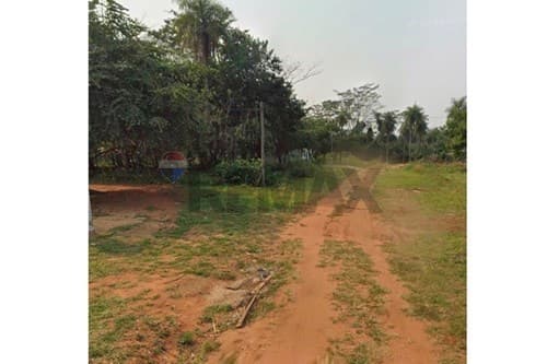 Vende terreno en ypane