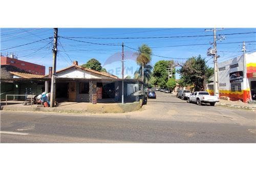 Casa a demoler ó refaccionar s/ defensores!! — foto 4