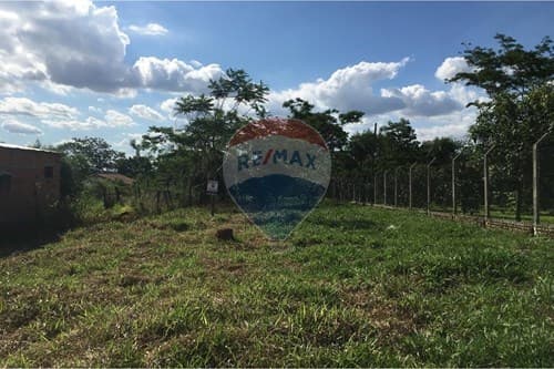 Vendo dos terrenos juntos en j.a.saldivar