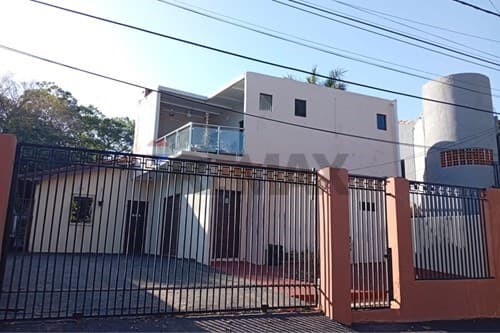 Casa en Alquiler – Barrio San Antonio, Lambaré