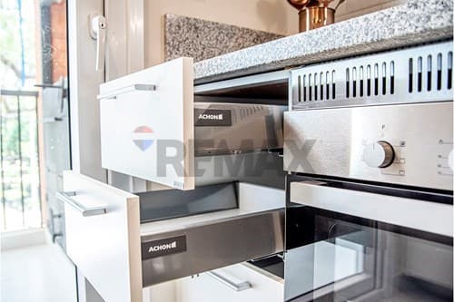 Moderno Departamento en Loma Pytá, ¡Ideal! — foto 3