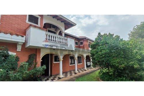 Residencia Clásica en Bella Vista — foto 3