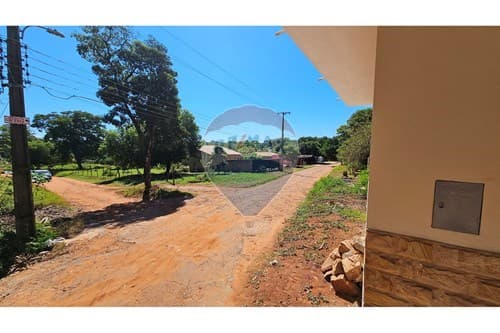 Hermosa Casa con salon comercial en Itaugua — foto 3