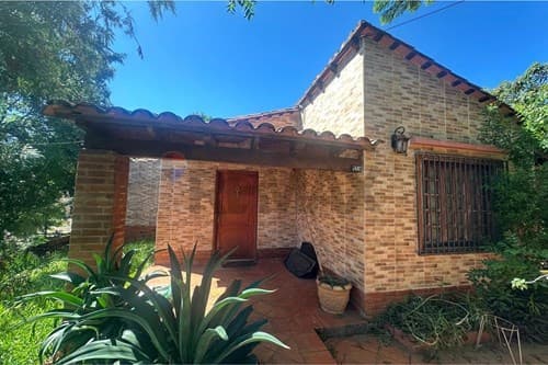 "Terreno en Venta: Zeballos Cué, Asunción"