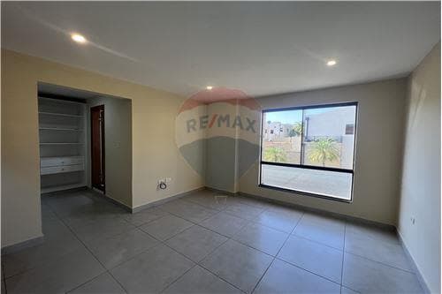 Amplio duplex en barrio cerrado boulevard jardines — foto 4