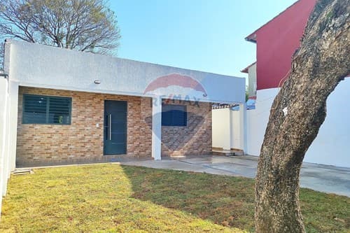 Casa a estrenar en el centro de Luque — foto 2