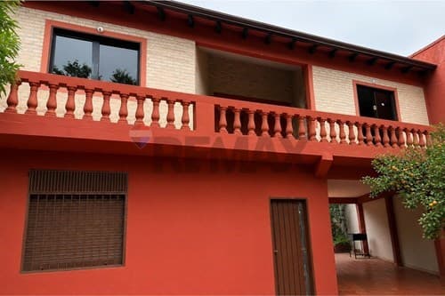 Casa con Potencial Residencial y Comercial