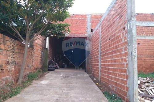"Inversión Ideal: Depósito Comercial en Luque" — foto 4