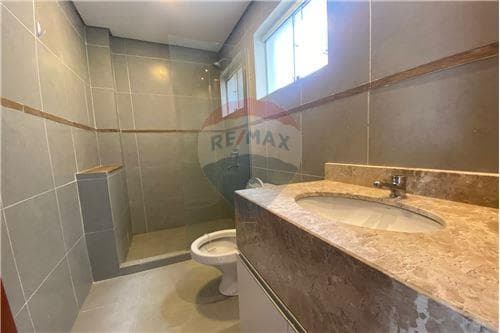 Vendo depto en Fernando de la Mora de 1 habitacion