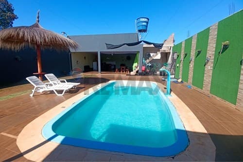 Alquilo casa en km9,5 acaray Ciudad del Este
