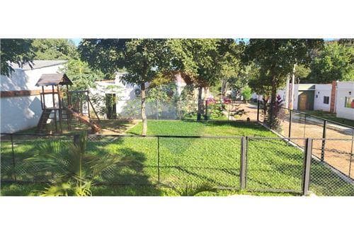 Casa en condominio seguro, isla bogado Luque — foto 2