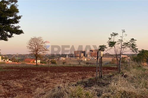 Terreno en cde, a 3 cuadras de la ruta py02 — foto 3