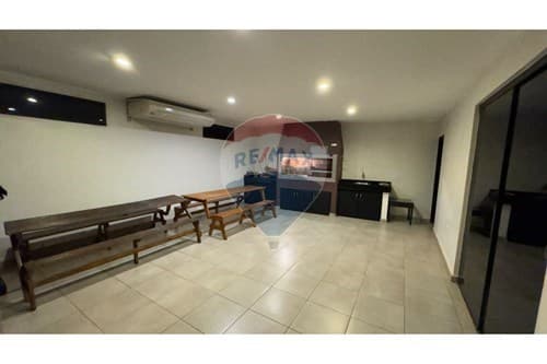 Casa en esquina – b° san francisco — foto 4
