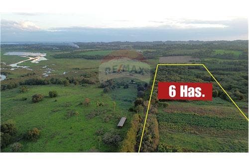 En venta terreno de 6 Has. con arroyo en Encarnación — foto 2