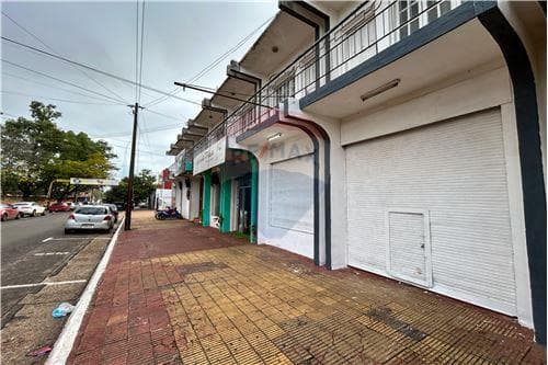 En alquiler local comercial céntrico — foto 4