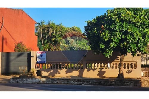 "Casa con Jardín y Comodidades en San Luis" — foto 2