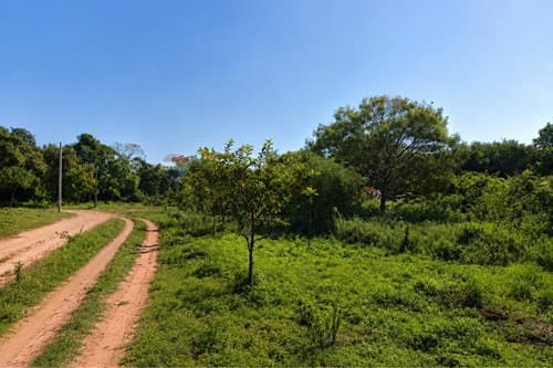 Dos terrenos en venta en doble esquina – Luque