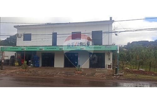 Alquilo salon comercial 10x10 mas departamento