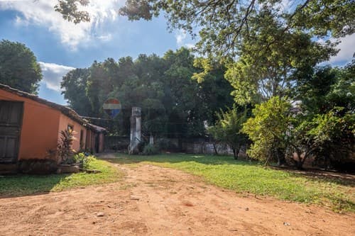 ¡Casa en Venta en Lambaré con Potencial Comercial! — foto 3