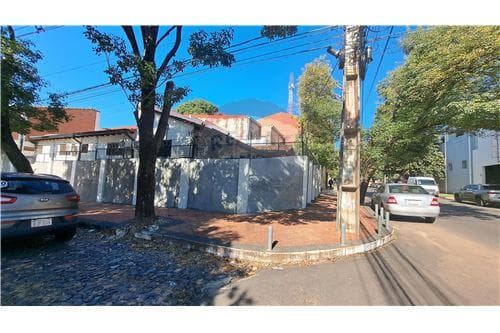 Casa refaccionada en esquina en asuncion, foto 2