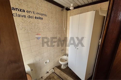 Oficina amoblada de 2 pisos en el centro — foto 3