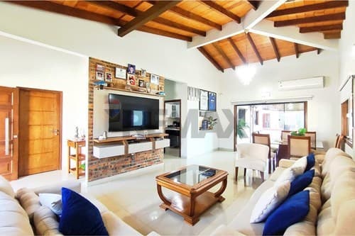 Vendo casa en San Lorenzo