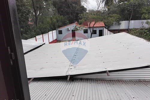 Casa Comercial en Venta en Luque — foto principal