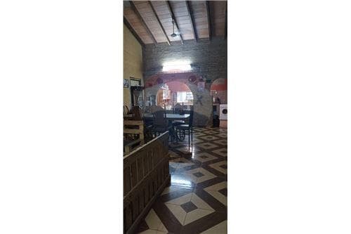 Vivienda c/ 2 salones comerciales — foto 5