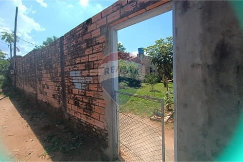 Casa con comercio en capiata — foto 4