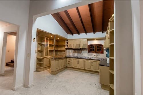 Casa en Alquiler Barrio Primavera Luque, foto 4