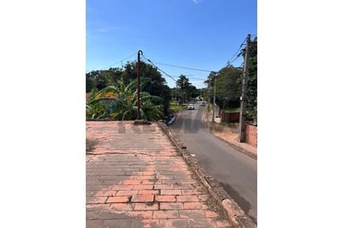 Terreno con casa a refaccionar o demoler, foto 4