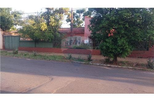 en Fdo. Zona sur propiedad 21,5x10(215Mts2) — foto 3