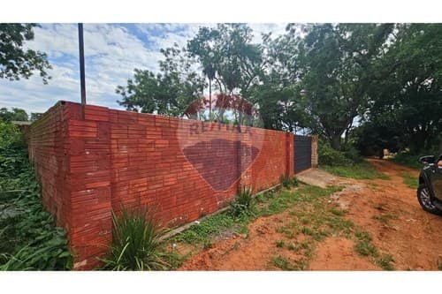 Vendo Casa zona Complejo Deportivo Capiata