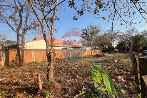 Terreno en esquina Barrio Kennedy, Capiatá — foto 2