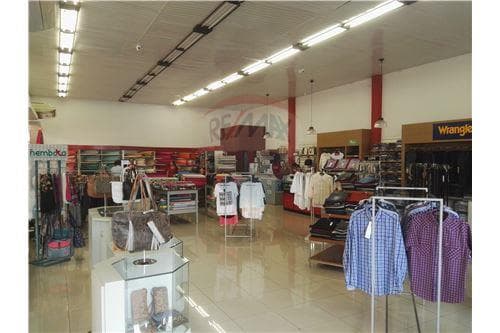 Local en el circuito comercial — foto 4