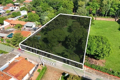 - Terreno de 2.255 m² en Laurelty, Luque — foto 3