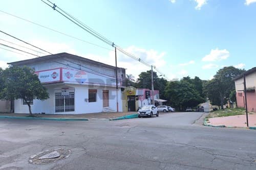 Salon comercial en caacupe — foto 3
