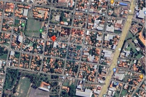 Vendo terreno en el barrio central de mra