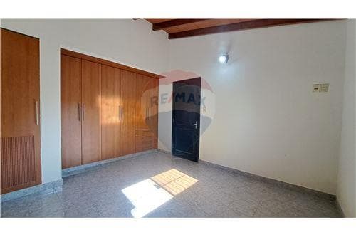 Casa refaccionada en esquina en asuncion, foto 4