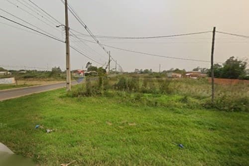 Terreno en esquina en venta en Guarambaré