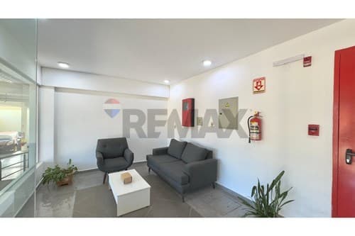 Departamente de 1 hab con cochera en barrio Obrero — foto 4