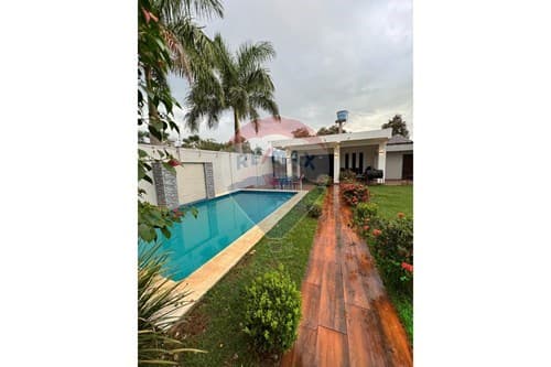 de Casa Moderna con Piscina en San Alfredo, foto 2