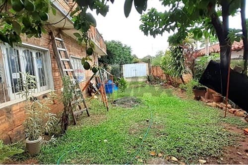 En venta casa en esquina en Loma Pyta — foto 5