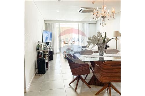 Fino Departamento de 223 mts2 en Villamorra — foto 3