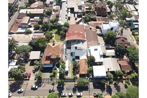 Propiedad en venta -centro de encarnacíón — foto 2