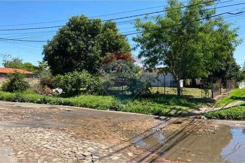 Amplio terreno en esquina en mra, foto 3