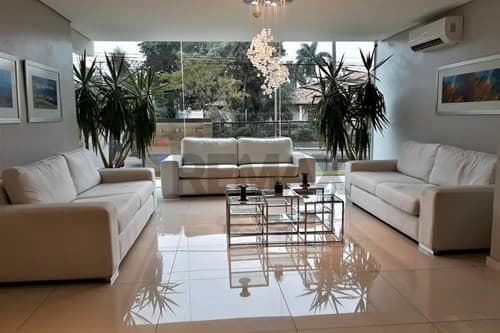 Modern Sanctuary: Santísima Trinidad Apartment Gem
