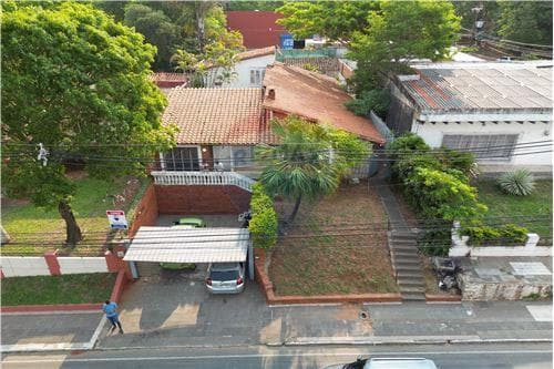 Casa sobre av. Felix bogado — foto 2