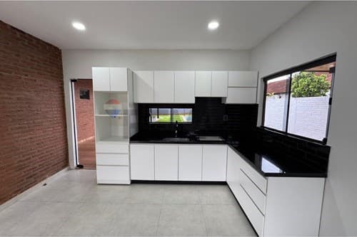Casa con piscina a estrenar , excelente ubicación — foto 5